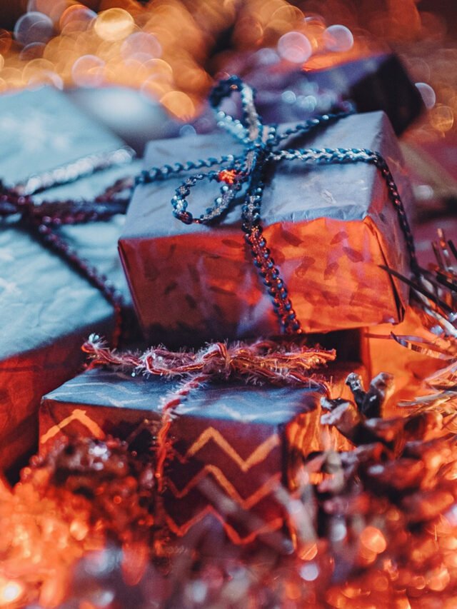 Surprise your loved ones with these 5 Christmas gift ideas